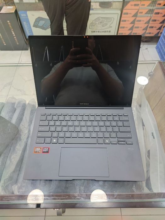 ASUS Zenbook 14 inch