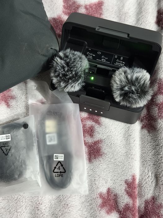 dji mic mini 2 person