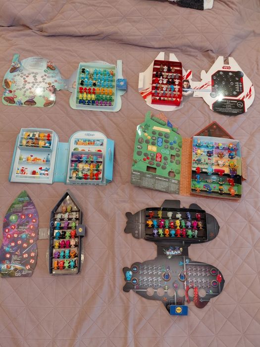 Albume colectii stikeez complete