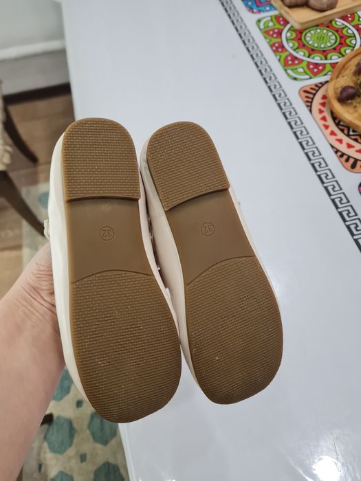 Продам туфельки для девочек