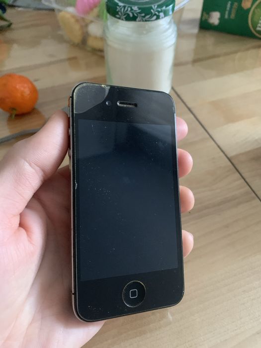 iPhone 4s продам раритет телефон
