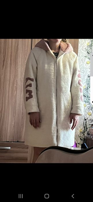 Продам   пальто для девочек