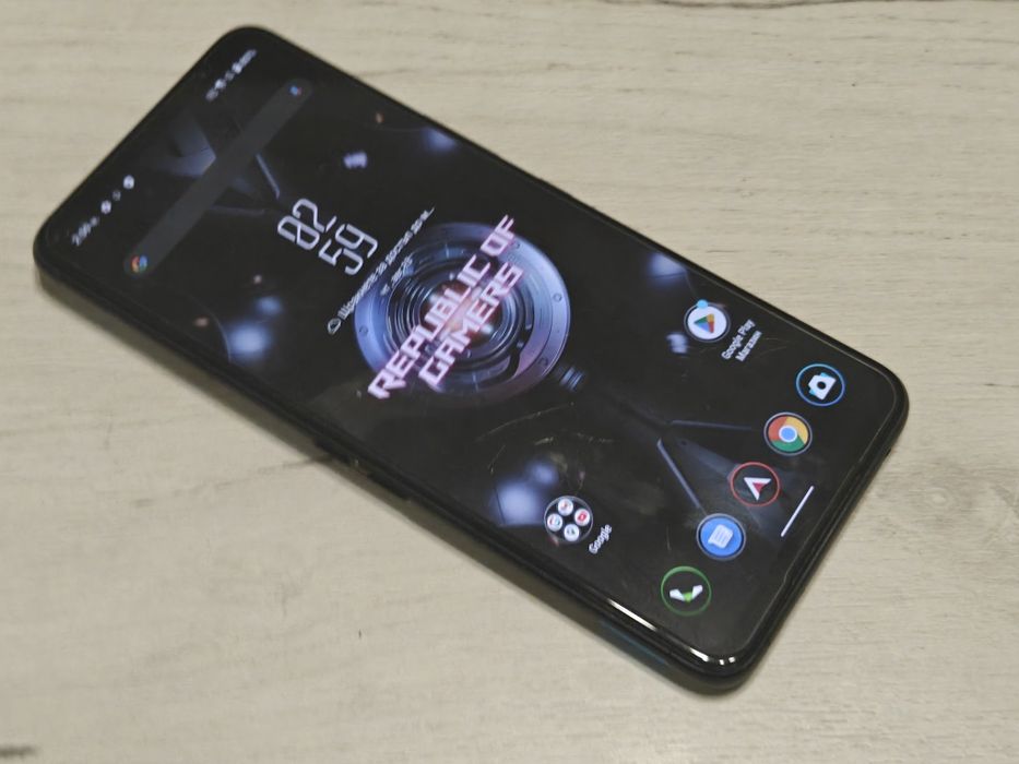 Asus Rog Phone 5 12 GB RAM 256 GB ROM