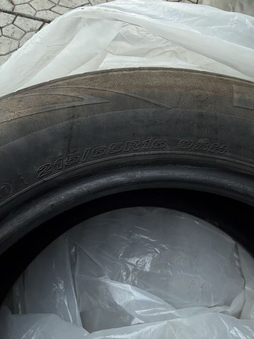 Резина Нексен б/у , 215/65/16