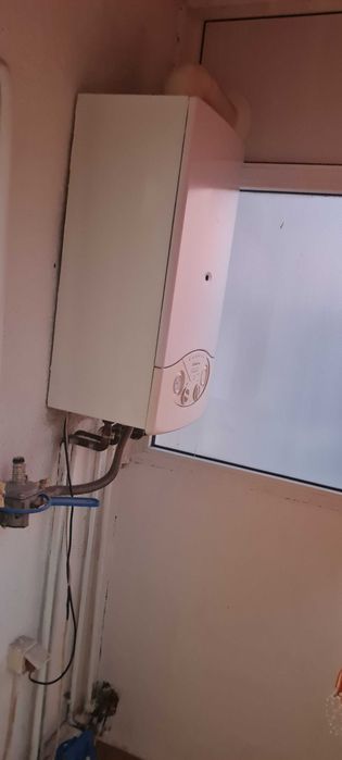 Închiriez apartament Ciuperca 2 camere demomandat ,mobilat, centrala