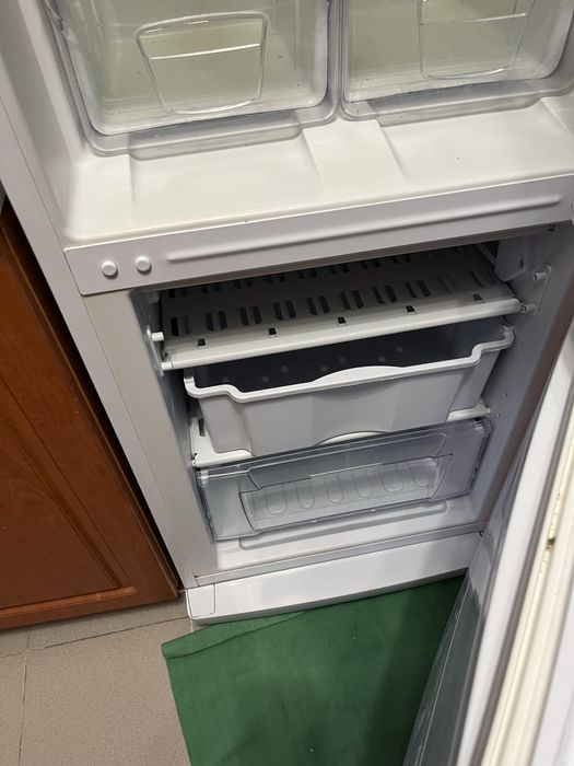 Холодильник продам хороший