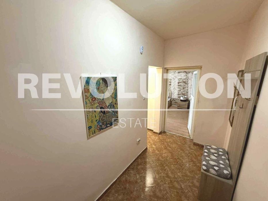 Дава се под наем Двустаен апартамент в Варна, Център - 50 кв.м за 348.84 € - Снимка #5