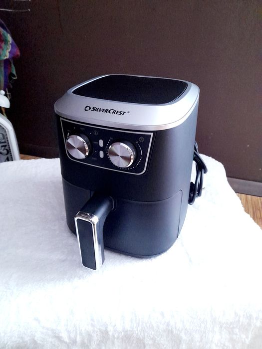 Чисто нов Еьр Фрайер Silver Crest