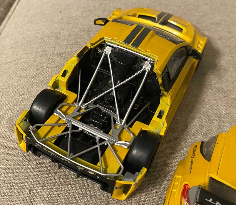 Macheta Bburago Renault Megane Trophy galben scara 1 24