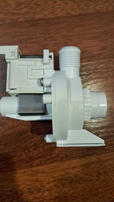 Pompa evacuare masina de spalat AEG