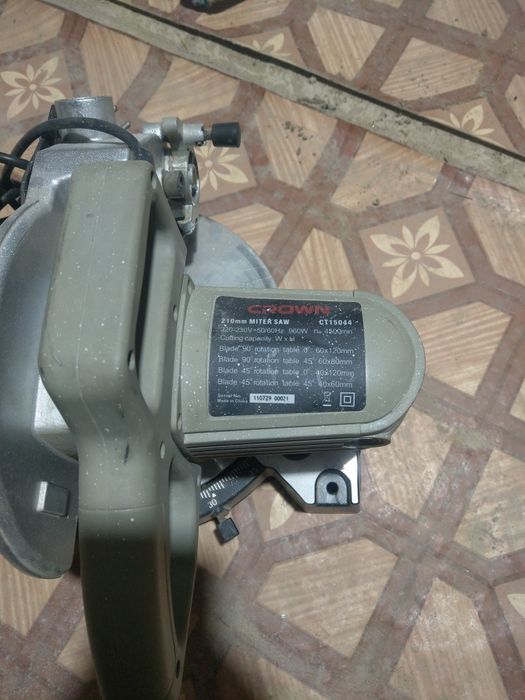 Пила торцовочная Crown