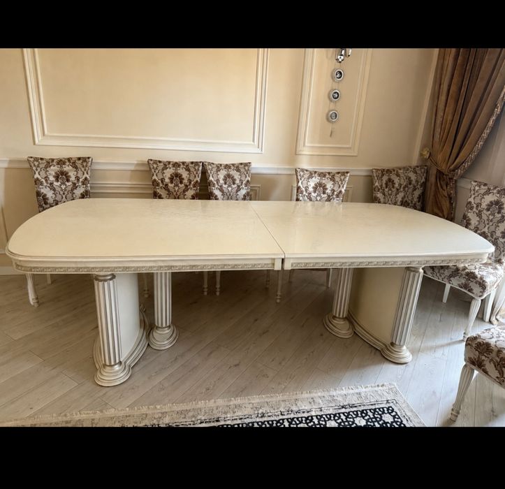 Стол со стульями 200.000