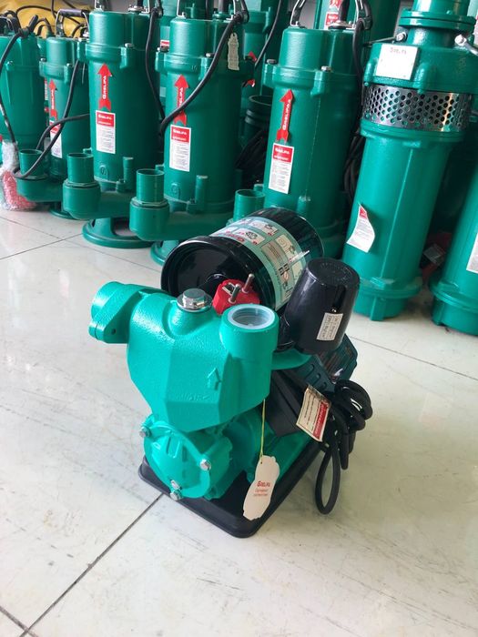 Aqlli suv nasos uy va bog' uchun