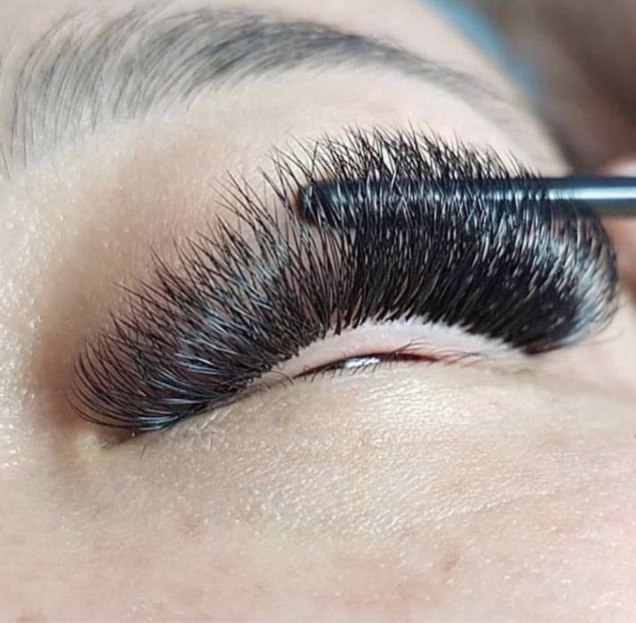 Профессиональное наращивание ресниц