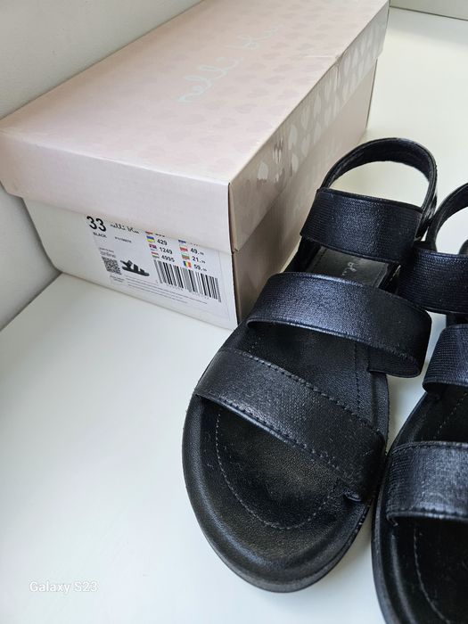 Sandale negre CCC (fete)