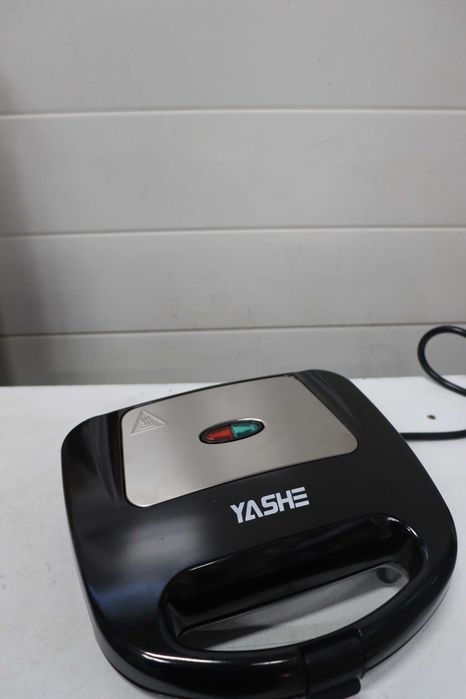Белгийски гофретник YASHE 750 W, Незалепващо покритие