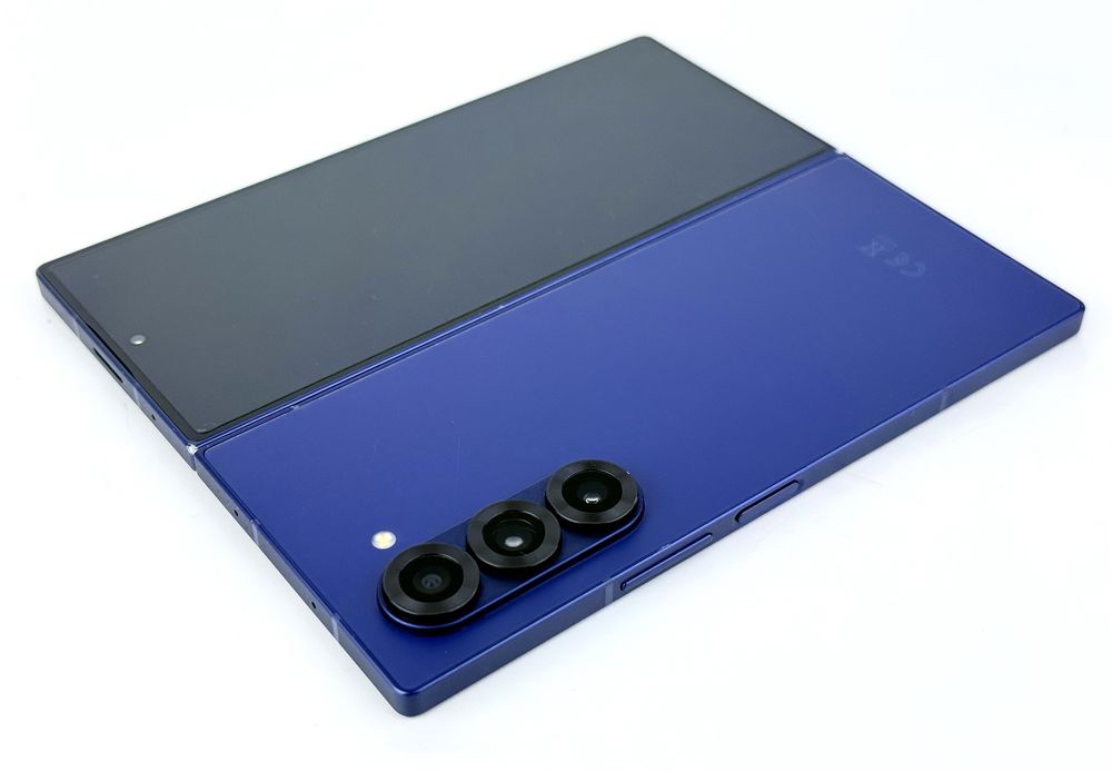 Samsung Galaxy Z Fold 6 5G 256GB 12RAM Navy Отличен! Гаранция!