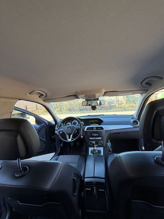 Vand ! Schimb cu Duster 4x4sau  Atv can-am Mercedes-Benz C-Class 220