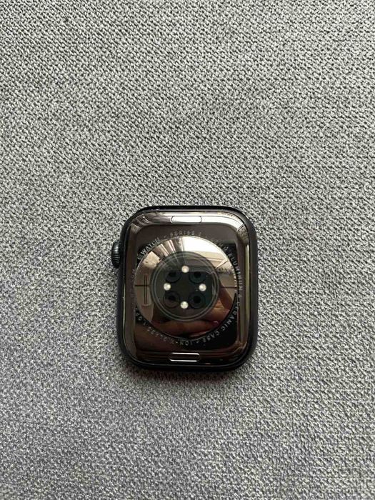 Apple Watch Series 9 – 100% батерия, перфектно състояние