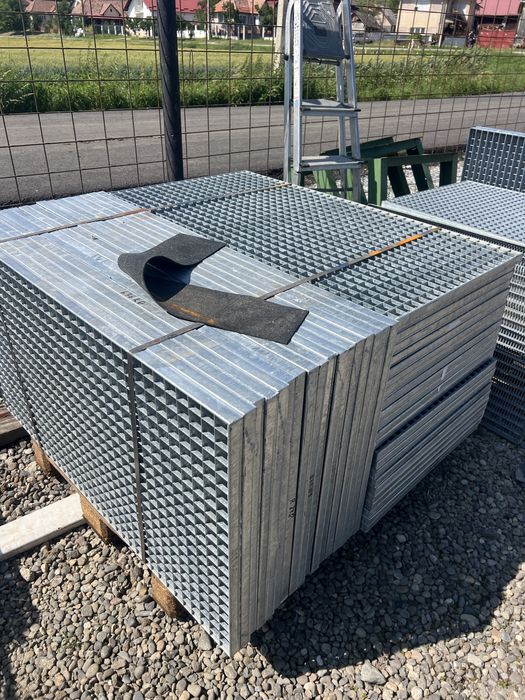 Gratare zincate ieftine 109/68cm