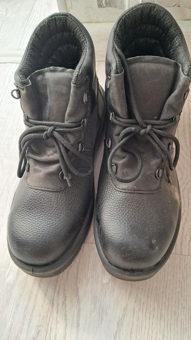 Качественние летние спец. обуви