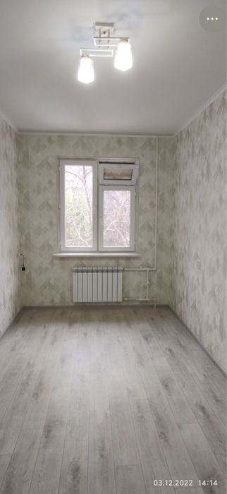 Поклейка  обоев.Вытяжка стен