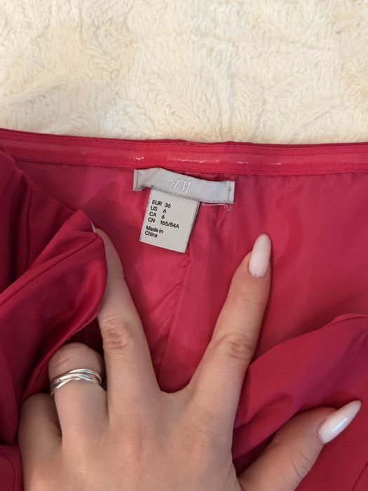 платье розовое H&M