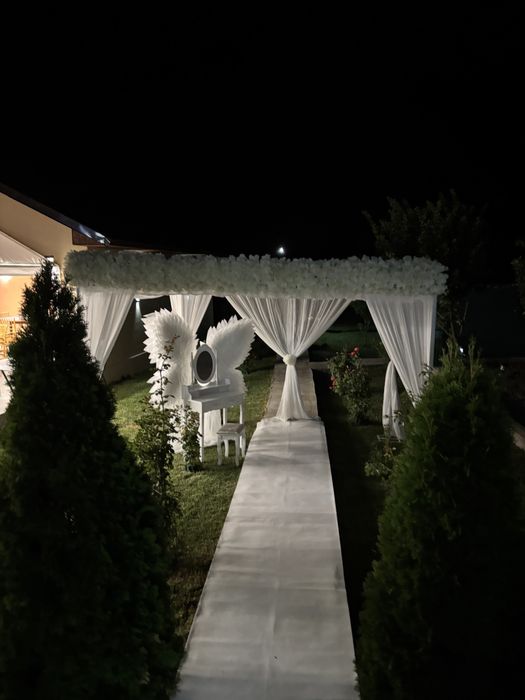 Inchiriem corturi evenimente