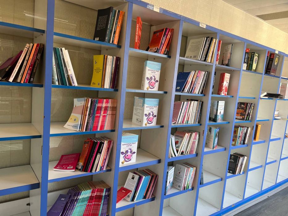 Стеллаж для магазина