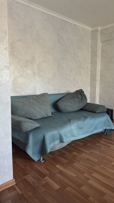 Продам двух комнатную квартиру