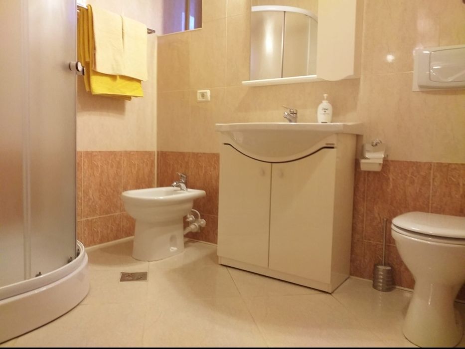 Apartament 3 camere, vedere spre lac