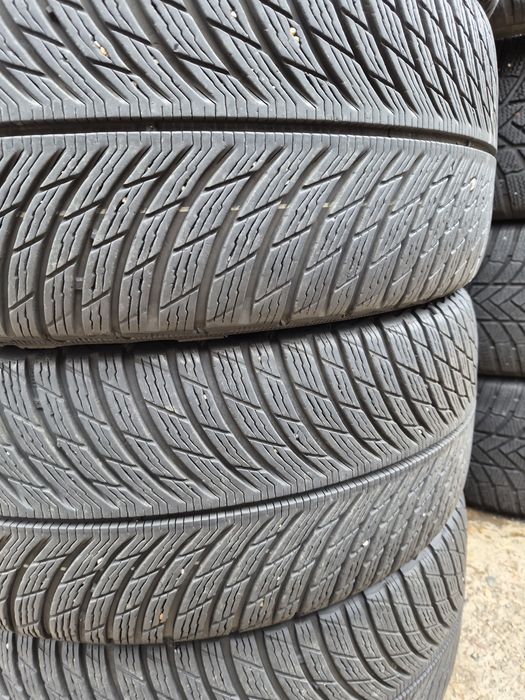 4бр. 245 45 18 Michelin зимни.