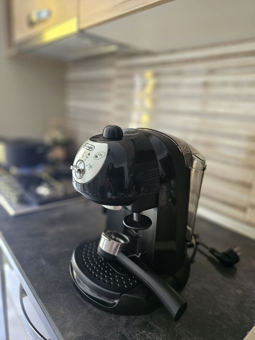 Expresspr cafea DeLonghi