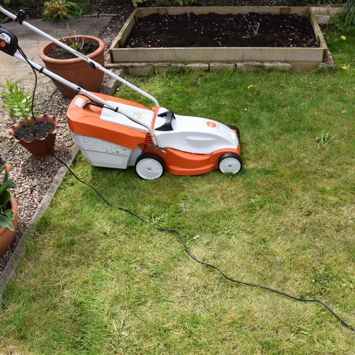 Электрическая газонокосилка STIHL RME 235