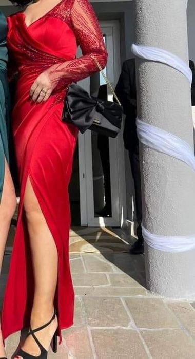 Rochie rosie nasa