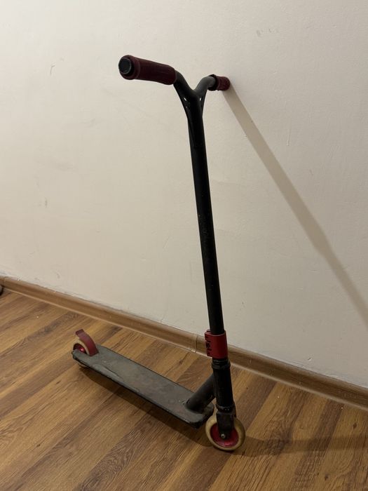 Отличный самокат для трюков