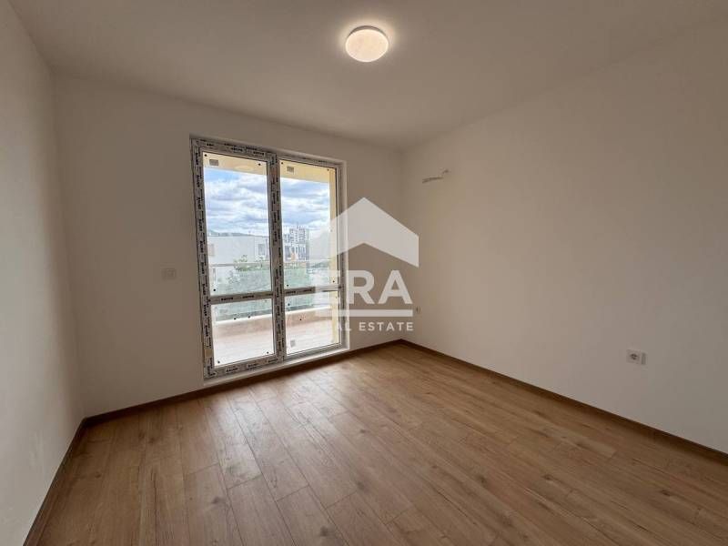 Продава се Двустаен апартамент в Варна, Младост 2 - 57 кв.м за 2369 €/кв.м - Снимка #3