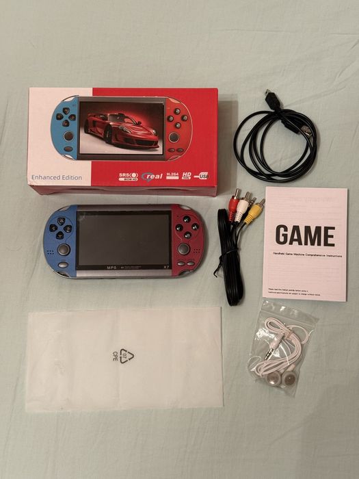 Конзола с вградени игри