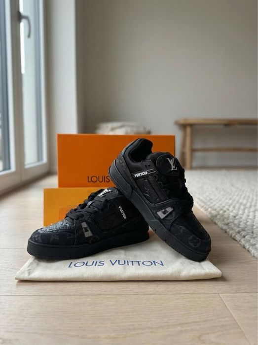 Adidasi Louis Vuitton Black Premium