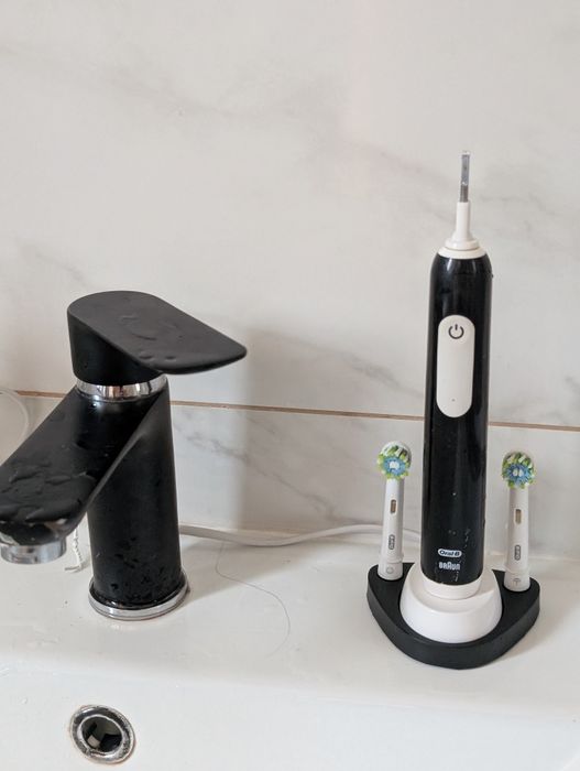 Vand suport perie electrica Oral B si 2 capete periere