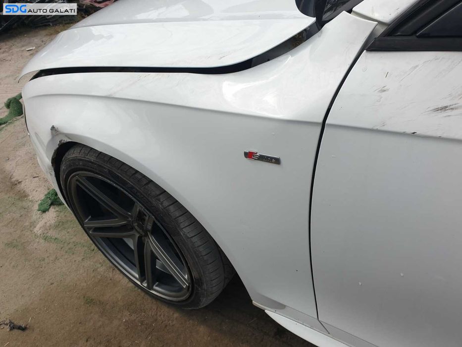 Aripa Stanga Fata cu Defect Audi A4 B8 B8.5 FL Facelift 2012 - 2016 Culoare LY9C [C5442]