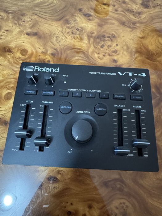 Procesor de Voce Roland VT-4
