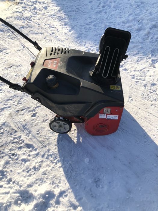 Продам снегоуборщик