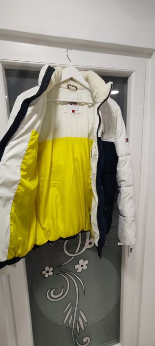 Geacă de puf Tommy Jeans mărimea L