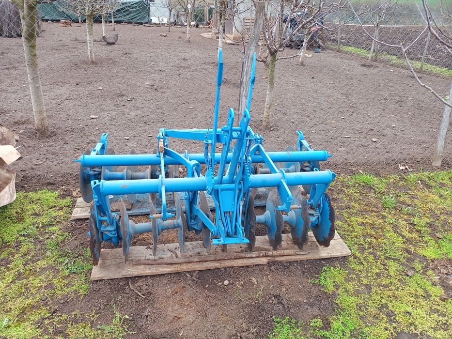Vând tractor utb 445 cu utilaje