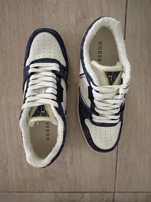 Adidasi bărbați Guess Ancona