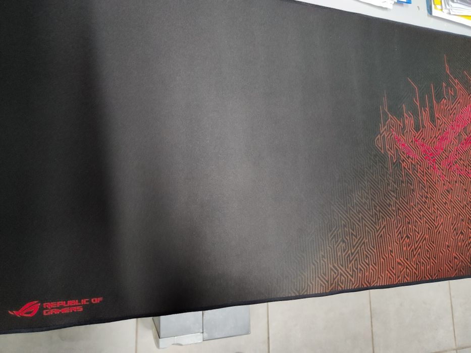 ASUS ROG Strix  подложка, екстендър