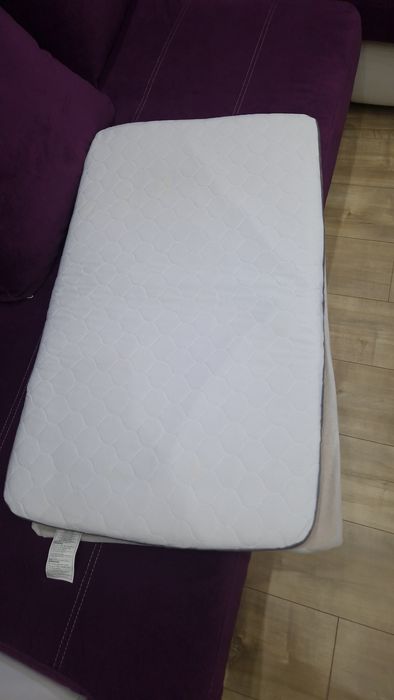 бебешка кошара next to me