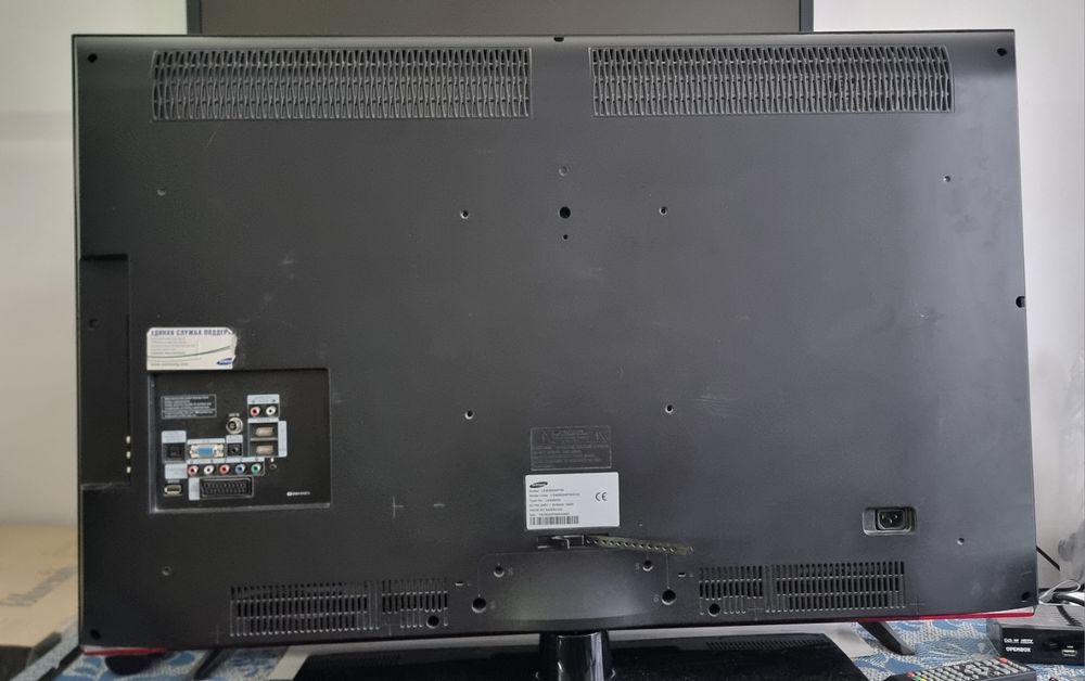 ТВ Samsung LE40B530P7W