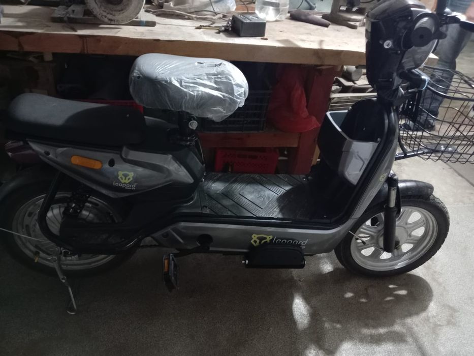 Продам электрический самокат, велик